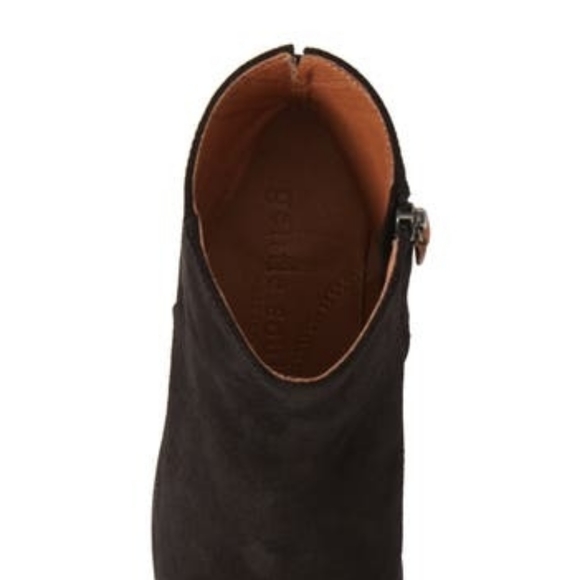 Kenneth Cole Blaise Black Leather Block Heel Boot - Picture 3 of 12